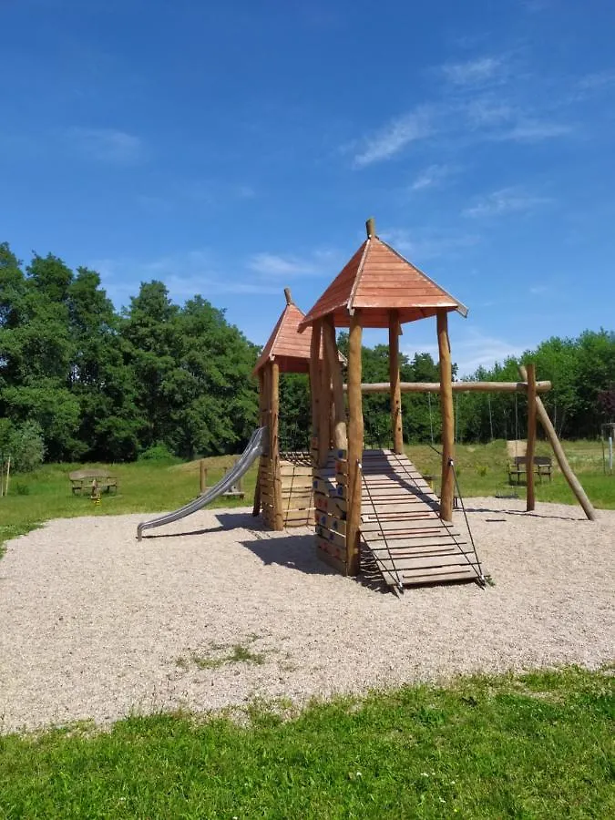 Apartmán Podkrovní apartmán v přírodě, vhodný k relaxaci i na služební cesty Cerna u Bohdance